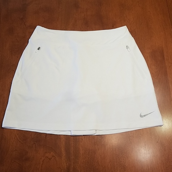 white nike golf skirt